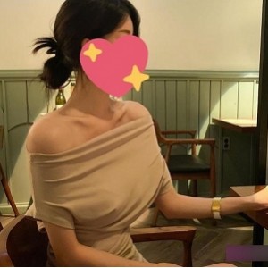 虎牙平台高人气高颜值性感妩媚型精选妹子抖音网红大球小仙女水果私拍合集